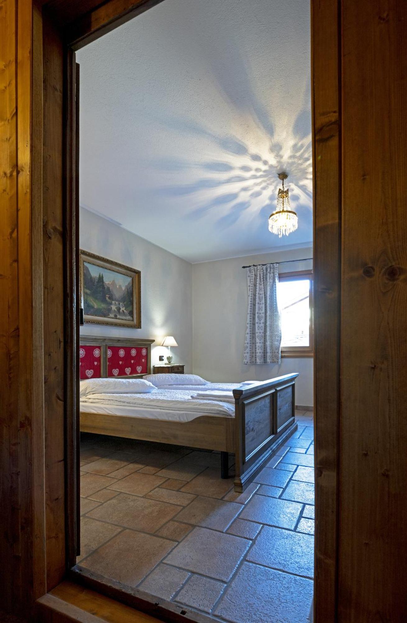 Au Petit Chevrot Aparthotel Cerise Bagian luar foto