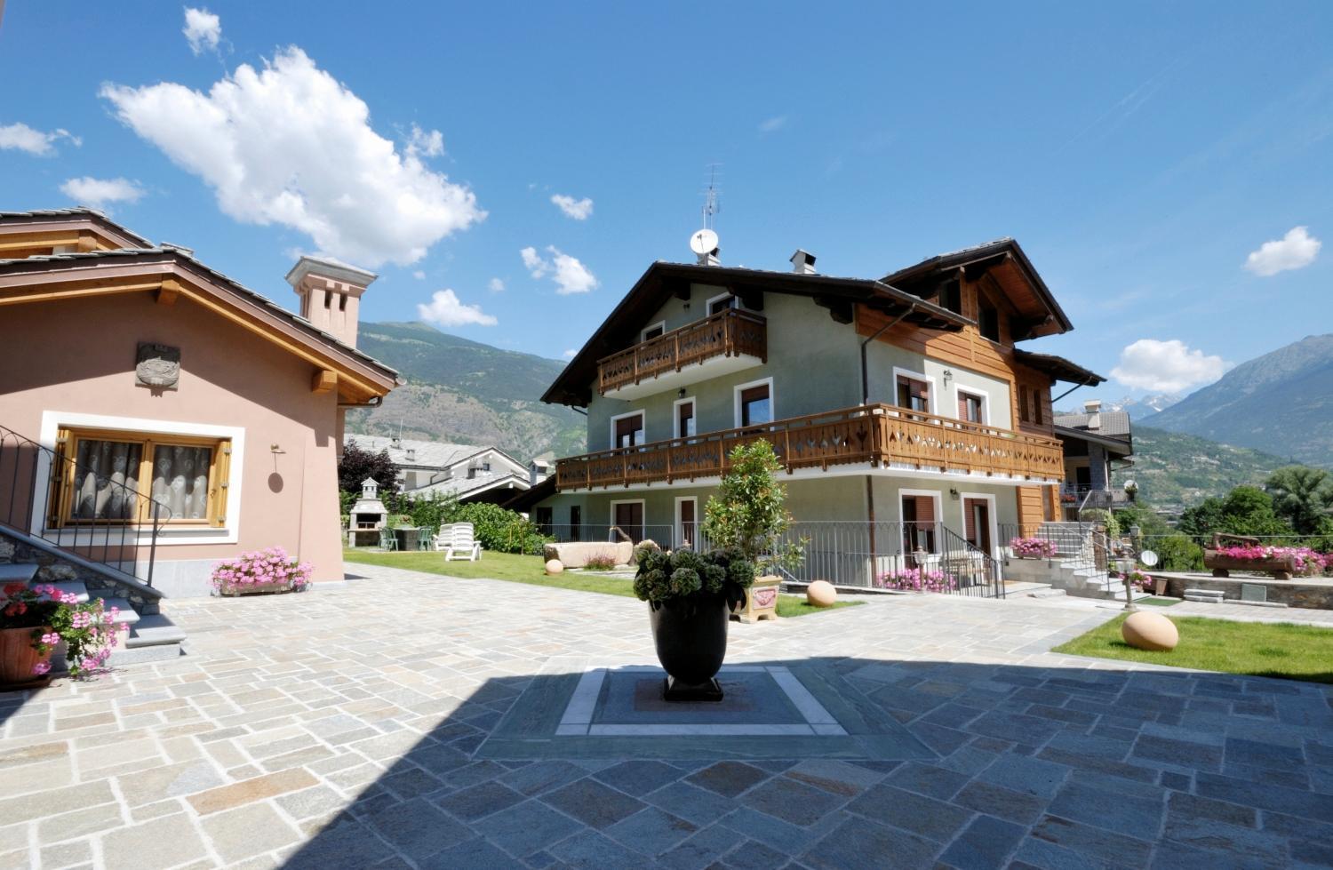 Au Petit Chevrot Aparthotel Cerise Bagian luar foto